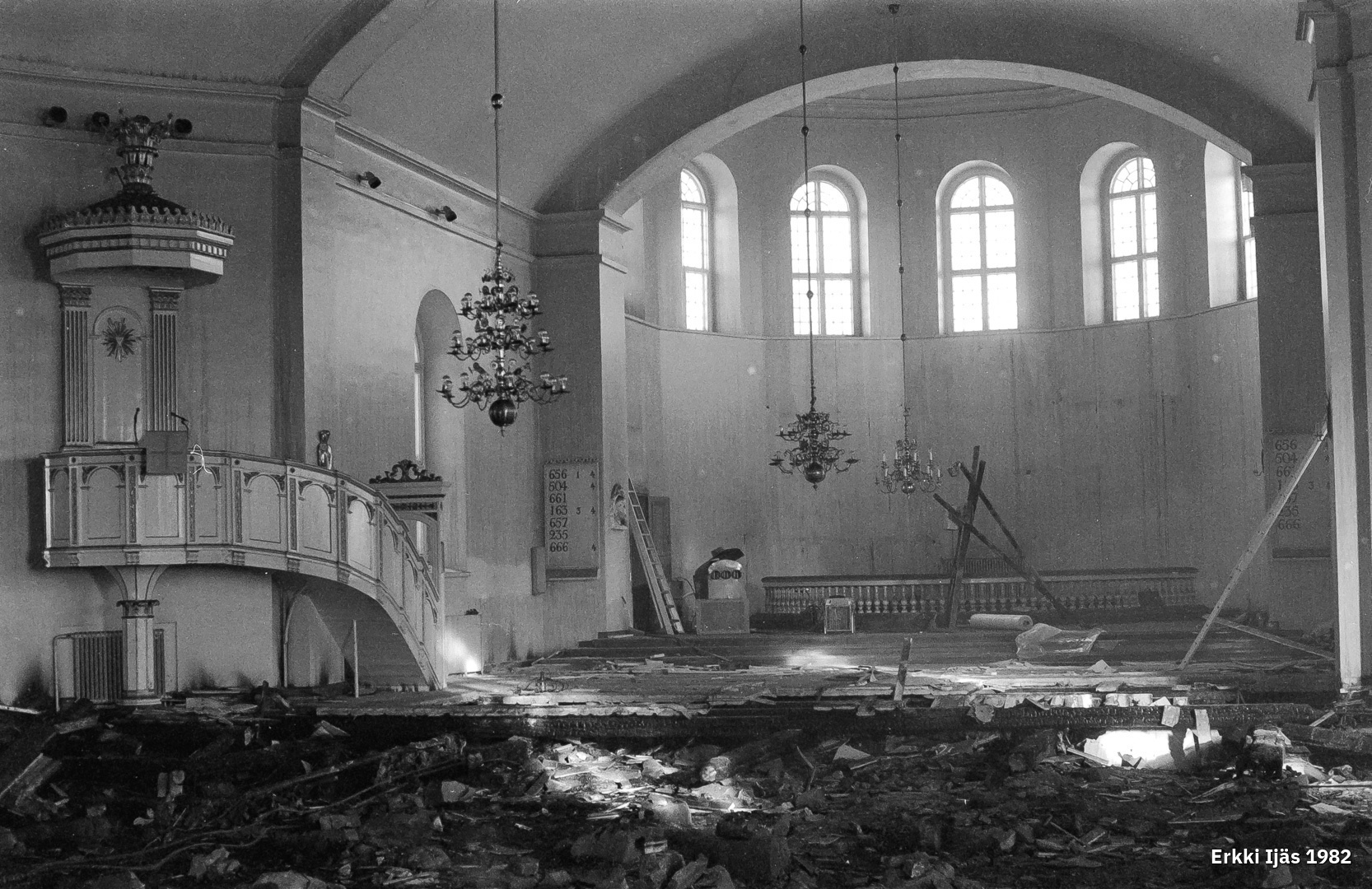 Tyrvään Kirkko, 1982